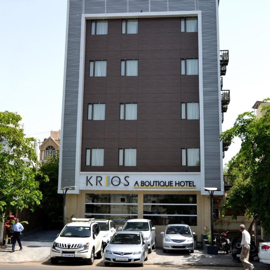 Krios Hotel - Near Sg Highway, أحمد أباد المظهر الخارجي الصورة