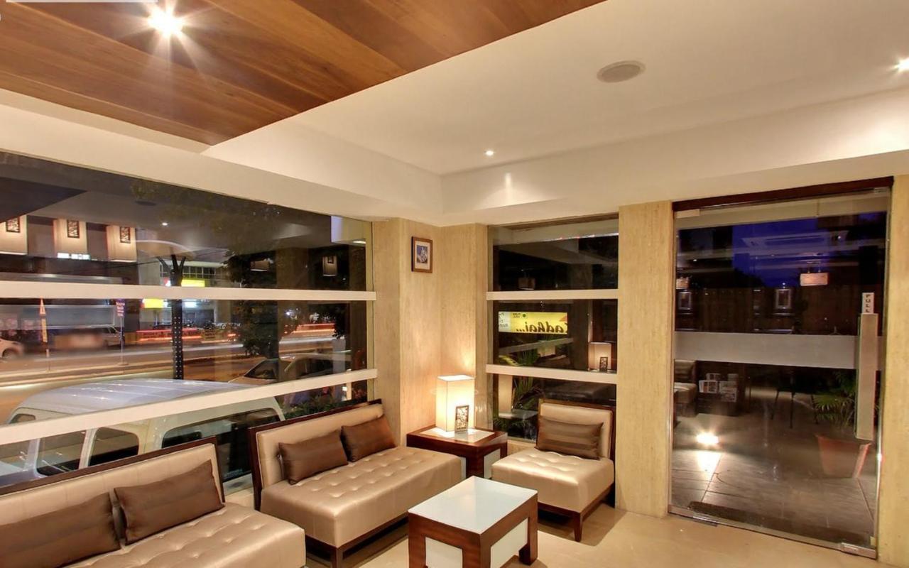 Krios Hotel - Near Sg Highway, أحمد أباد المظهر الخارجي الصورة